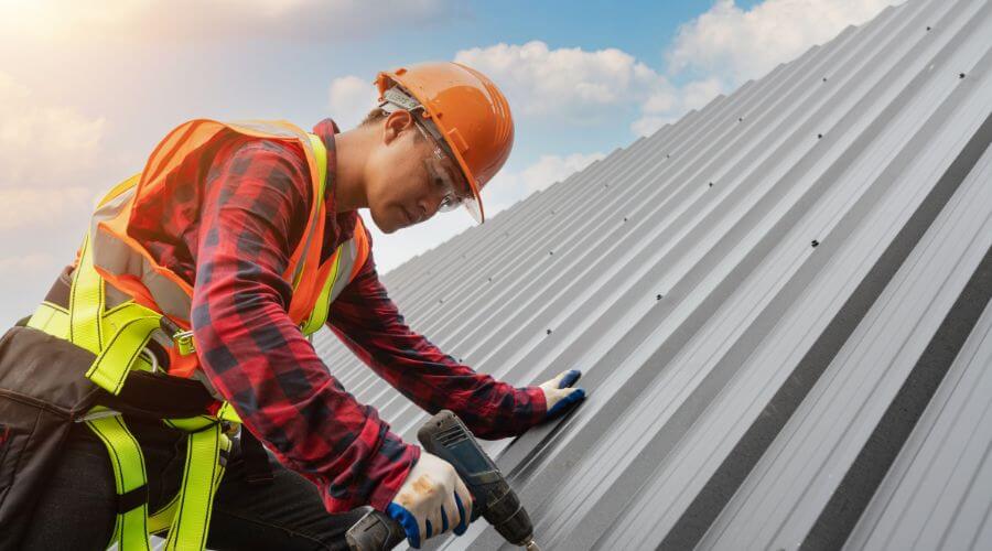 Professional gutter cleaning in Tatum, NM